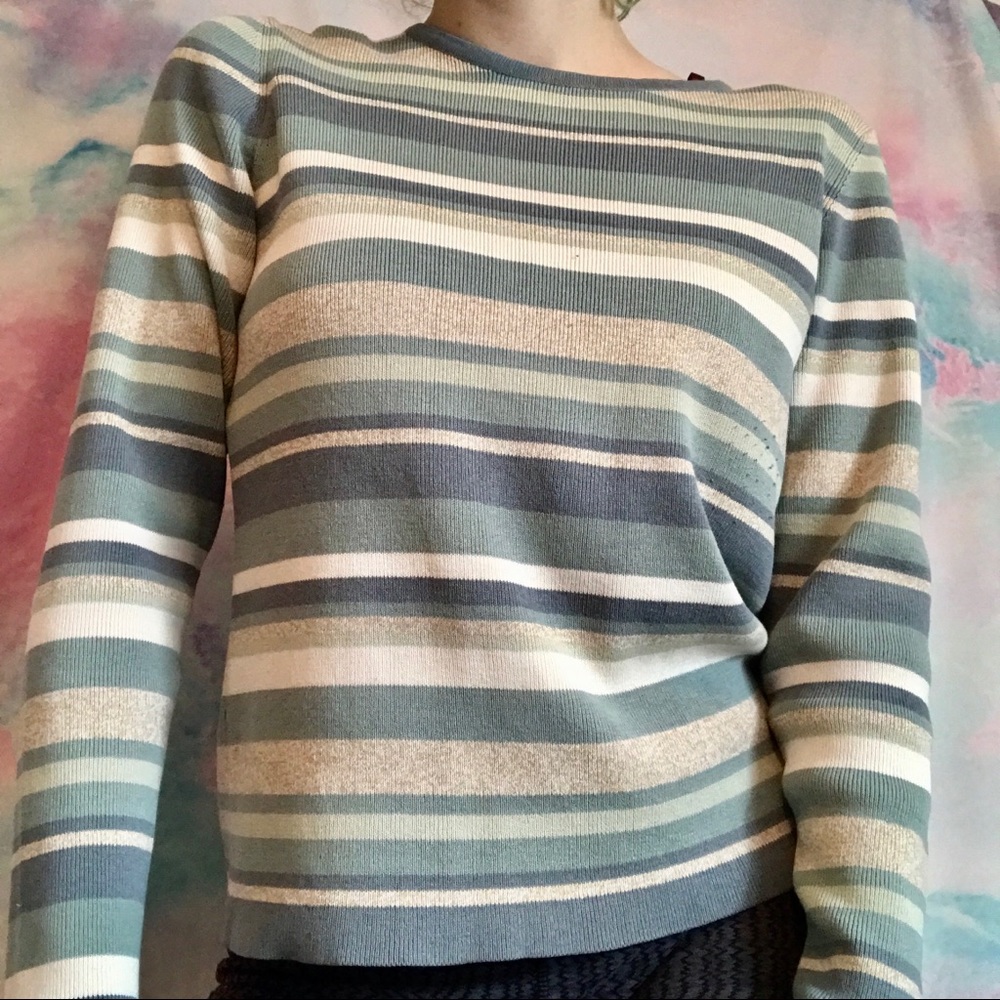 VAN HEUSEN VINTAGE STRIPED SWEATER - Medium